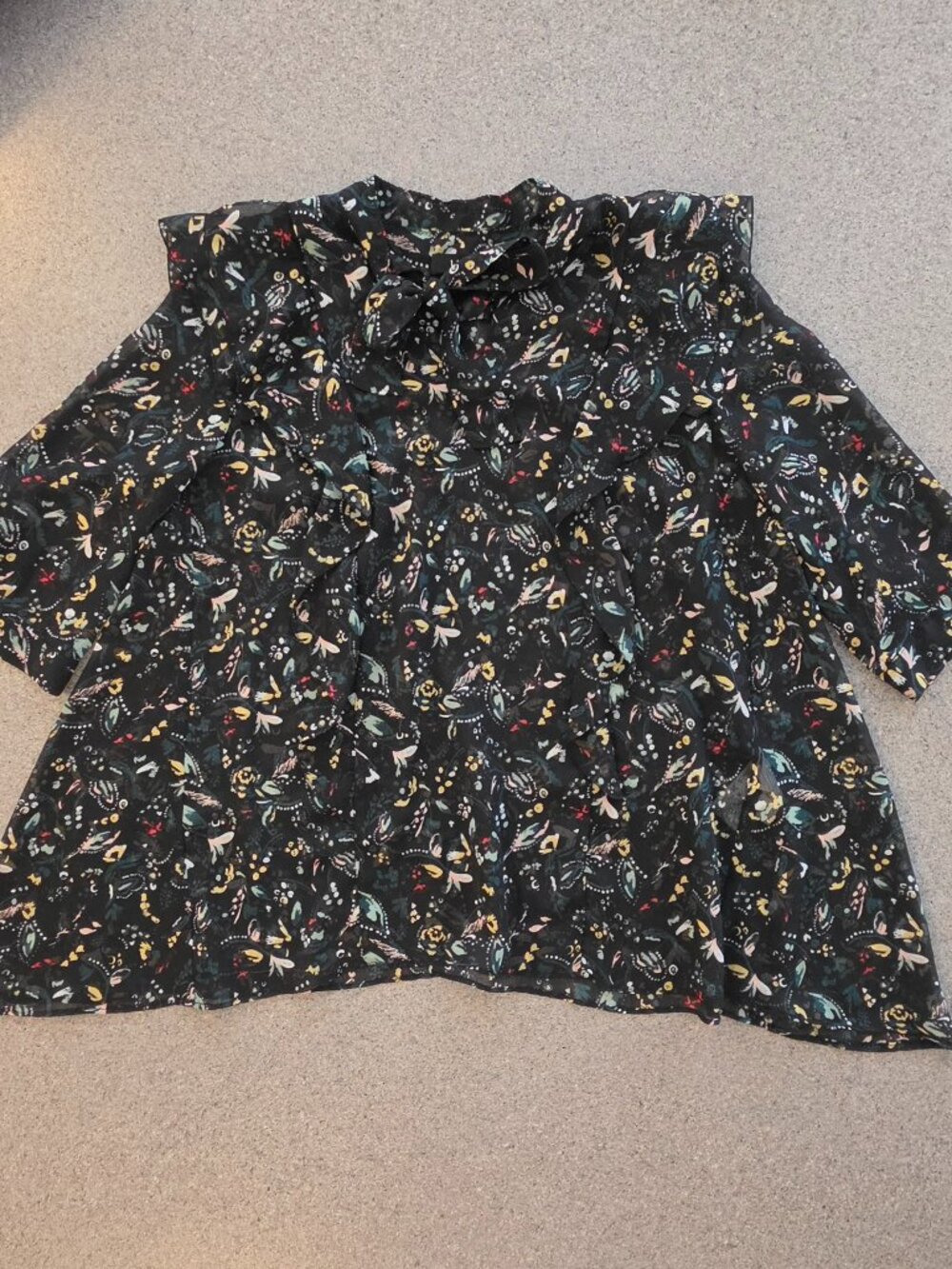 Blouse - Picture 2 of 5